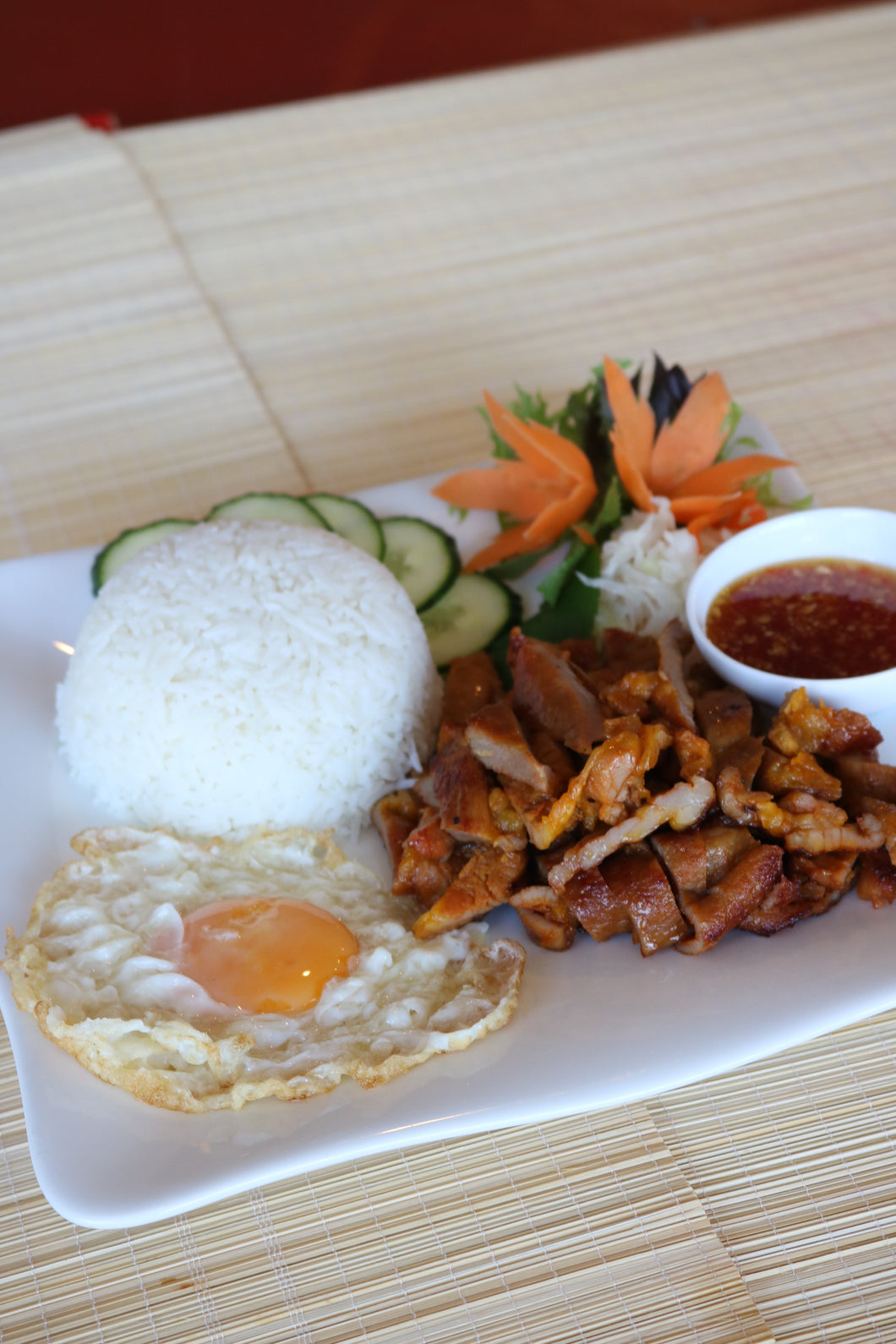 Grilled Pork & Egg with Steamed Rice